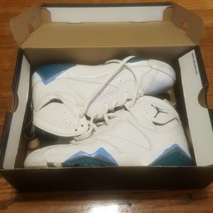 Air Jordan 7 White/University Blue